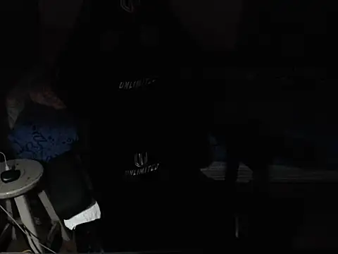 Snapshot of thealfawolf01 chatting on July 11, 2026, 9:01 am thealfawolf01 online show from July 11, 2026, 9:01 am