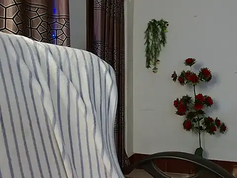 Snapshot of Unlucky-flowers chatting on December 22, 2024, 7:11 am Unlucky-flowers online show from December 22, 2024, 7:11 am