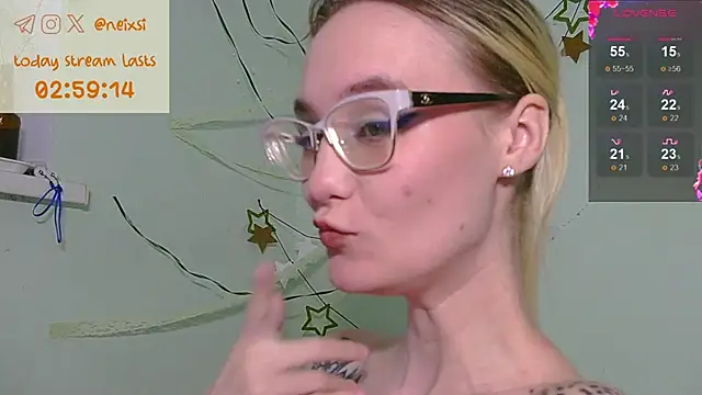 Snapshot of ixsi chatting on June 7, 2026, 1:43 am ixsi online show from June 7, 2026, 1:43 am