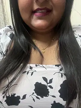 Snapshot of smile_pretty chatting on March 5, 2025, 5:50 pm smile pretty online show from March 5, 2025, 5:50 pm