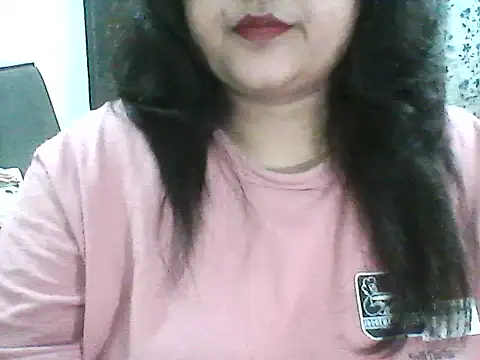 Snapshot of smile_pretty chatting on July 1, 2026, 3:45 pm smile pretty online show from July 1, 2026, 3:45 pm