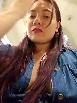 Snapshot of Blushing_Katy chatting on January 11, 2025, 2:41 am Blushing Katy online show from January 11, 2025, 2:41 am