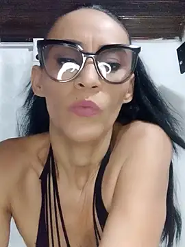 Snapshot of BarbaraMature chatting on November 13, 2025, 7:24 pm BarbaraMature online show from November 13, 2025, 7:24 pm