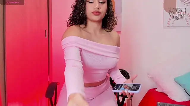 SeleneClark online show from February 10, 2025, 3:32 pm