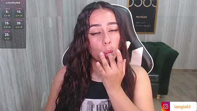 Snapshot of Georgina_1t chatting on February 28, 2025, 11:36 am Georgina 1t online show from February 28, 2025, 11:36 am