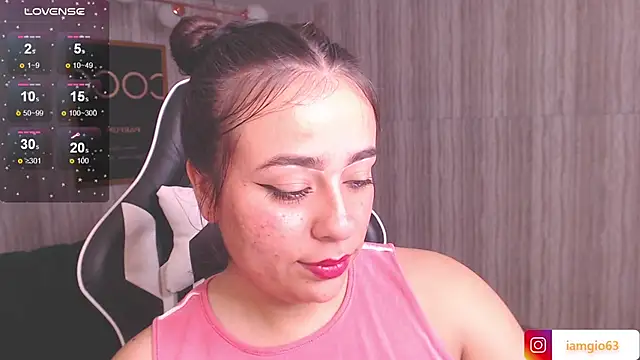 Snapshot of Georgina_1t chatting on March 3, 2025, 11:44 am Georgina 1t online show from March 3, 2025, 11:44 am