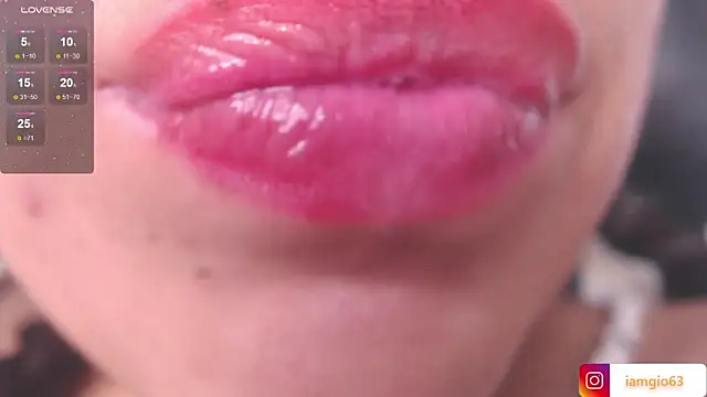 Snapshot of Georgina_1t chatting on March 8, 2025, 4:39 pm Georgina 1t online show from March 8, 2025, 4:39 pm