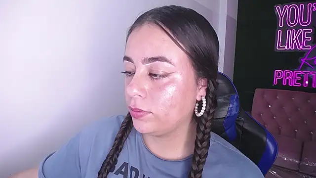 Snapshot of Georgina_1t chatting on March 10, 2025, 12:26 pm Georgina 1t online show from March 10, 2025, 12:26 pm