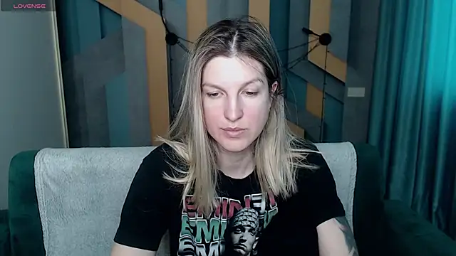 EmilyWalkeri online show from February 8, 2026, 8:07 am