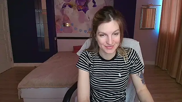 EmilyWalkeri online show from March 19, 2026, 8:18 am