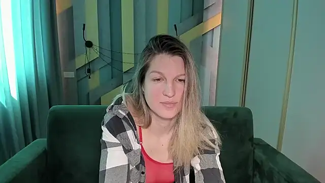 EmilyWalkeri online show from April 30, 2026, 7:25 am