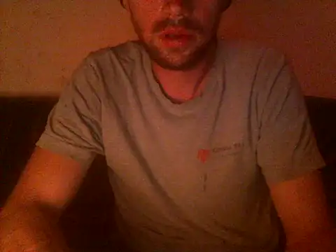 Snapshot of Rejtelmesest chatting on May 2, 2026, 9:31 pm Rejtelmesest online show from May 2, 2026, 9:31 pm