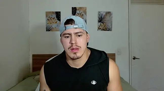 Snapshot of Baltazar_Dupont chatting on December 18, 2024, 12:18 pm Baltazar Dupont online show from December 18, 2024, 12:18 pm