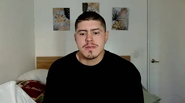 Snapshot of Baltazar_Dupont chatting on December 31, 2024, 12:15 pm Baltazar Dupont online show from December 31, 2024, 12:15 pm