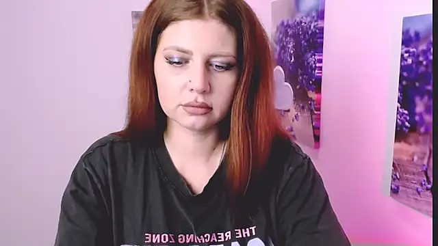 Lizzy Love online show from December 3, 2025, 12:58 pm