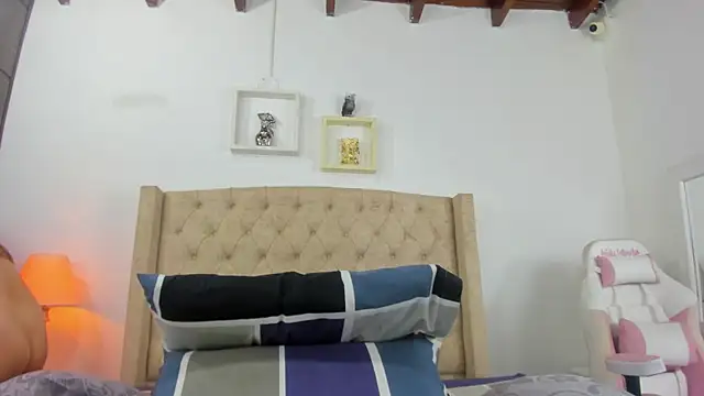 Snapshot of allisson_m chatting on February 3, 2025, 12:03 pm allisson m online show from February 3, 2025, 12:03 pm