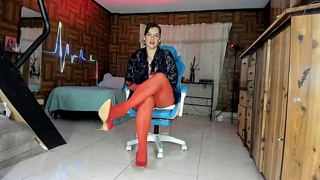 Snapshot of Cristina_Vanegas631 chatting on June 7, 2026, 10:46 pm Cristina Vanegas631 online show from June 7, 2026, 10:46 pm