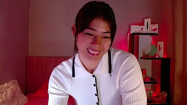 Snapshot of LoaLuxury chatting on March 14, 2025, 1:05 am LoaLuxury online show from March 14, 2025, 1:05 am