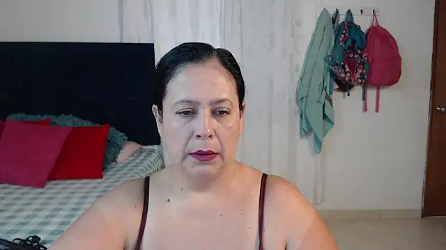 Snapshot of karlaton1977 chatting on November 9, 2025, 1:31 pm karlaton1977 online show from November 9, 2025, 1:31 pm