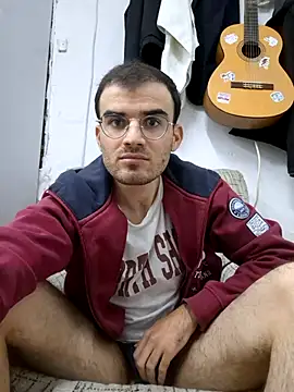 Snapshot of erikamavrik chatting on February 19, 2025, 10:20 pm erikamavrik online show from February 19, 2025, 10:20 pm