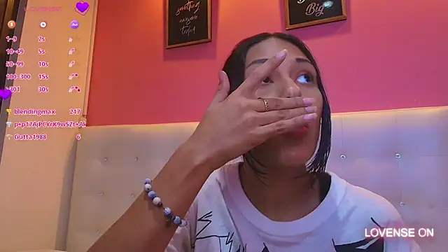 yourcuteneighbourr online show from February 7, 2025, 9:26 am