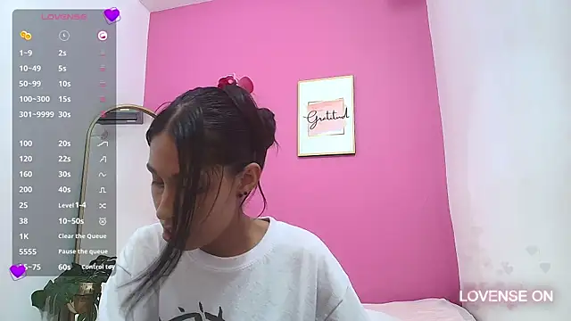 yourcuteneighbourr online show from March 8, 2025, 9:28 am