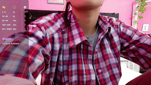 yourcuteneighbourr online show from September 10, 2025, 3:06 am