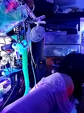 gurlnips online show from March 14, 2026, 11:43 pm