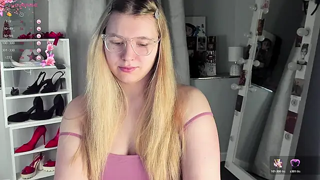 Rebecca Kelly online show from February 16, 2026, 2:40 am