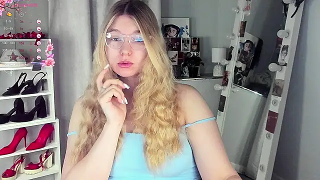 Rebecca Kelly online show from February 19, 2026, 2:29 am