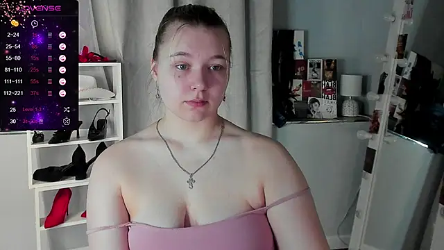 Rebecca Kelly online show from March 17, 2026, 2:27 am