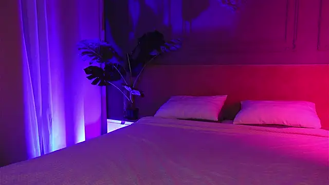 Liv Fay online show from November 28, 2025, 3:04 pm