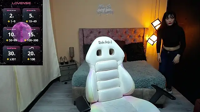 Snapshot of sailor_moon07 chatting on February 5, 2025, 3:55 am sailor moon07 online show from February 5, 2025, 3:55 am