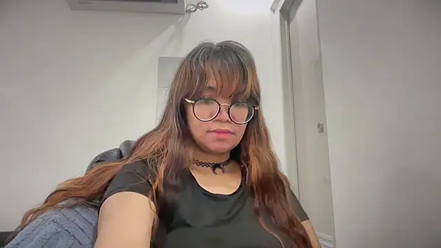 Pinkyrose111 online show from May 2, 2026, 4:06 am