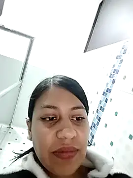 Snapshot of Tiphanydirty3 chatting on March 20, 2025, 11:34 pm Tiphanydirty3 online show from March 20, 2025, 11:34 pm