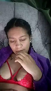 Snapshot of Tiphanydirty3 chatting on November 21, 2025, 6:23 am Tiphanydirty3 online show from November 21, 2025, 6:23 am