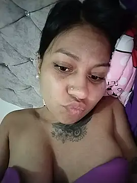 Snapshot of Tiphanydirty3 chatting on May 22, 2026, 4:52 am Tiphanydirty3 online show from May 22, 2026, 4:52 am
