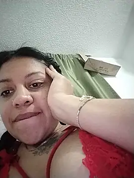 Snapshot of Tiphanydirty3 chatting on May 29, 2026, 4:21 am Tiphanydirty3 online show from May 29, 2026, 4:21 am