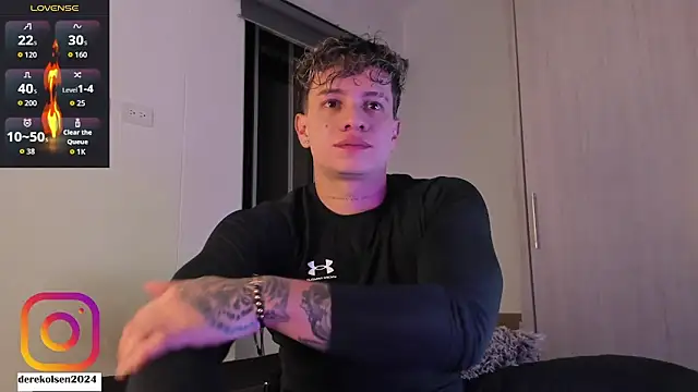 Snapshot of DerekOlsen chatting on November 13, 2025, 1:26 am DerekOlsen online show from November 13, 2025, 1:26 am