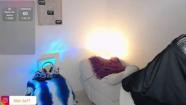 Snapshot of Alan_hadid1 chatting on January 11, 2025, 1:59 am Alan hadid1 online show from January 11, 2025, 1:59 am