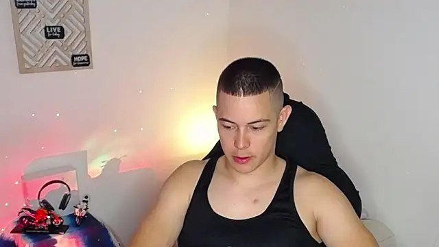 Snapshot of Alan_hadid1 chatting on January 14, 2025, 5:01 pm Alan hadid1 online show from January 14, 2025, 5:01 pm