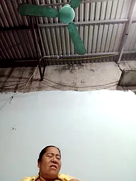 Queen 18200 online show from December 1, 2025, 10:26 pm