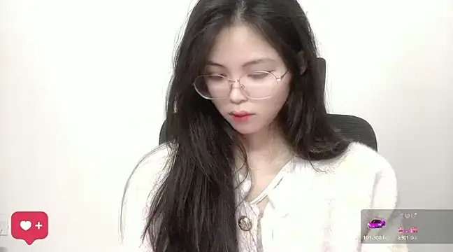 Snapshot of ---MIA--- chatting on January 20, 2025, 5:37 am ---MIA--- online show from January 20, 2025, 5:37 am