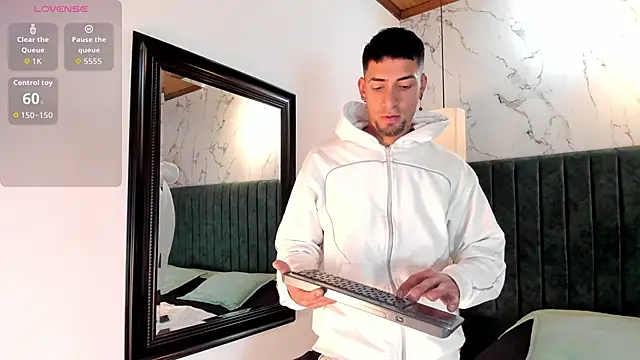 DrakeNeumann online show from September 10, 2025, 4:01 am