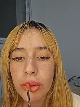 Snapshot of Massa8 chatting on December 11, 2024, 6:52 pm Massa8 online show from December 11, 2024, 6:52 pm