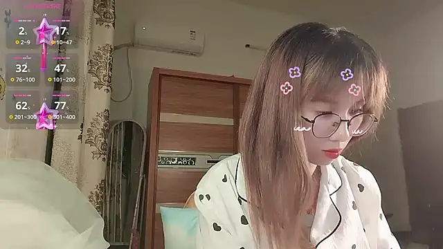 Lili 666 online show from June 12, 2026, 3:22 pm