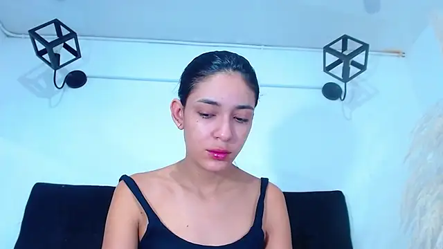 Snapshot of srta_luciana chatting on June 13, 2026, 12:14 pm srta luciana online show from June 13, 2026, 12:14 pm