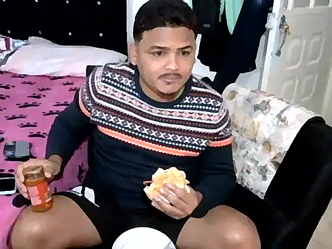 Boycuriousxxx online show from December 17, 2025, 11:27 am