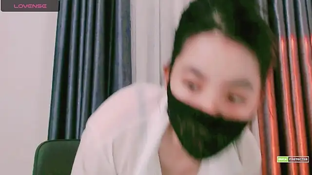 Snapshot of Na_baby chatting on October 28, 2025, 4:42 pm Na baby online show from October 28, 2025, 4:42 pm