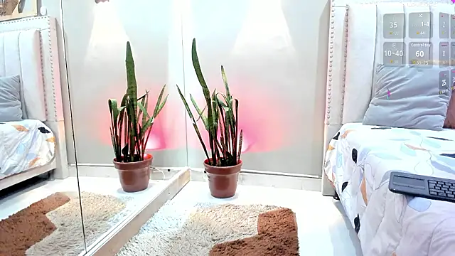 Miranda doll  online show from February 25, 2026, 12:15 pm